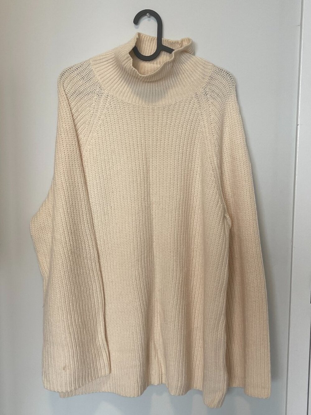 ARITZIA WILFRED 100% MERINO WOOL MOCK TURTLENECK SWEATER IN CREAM SIZE LARGE